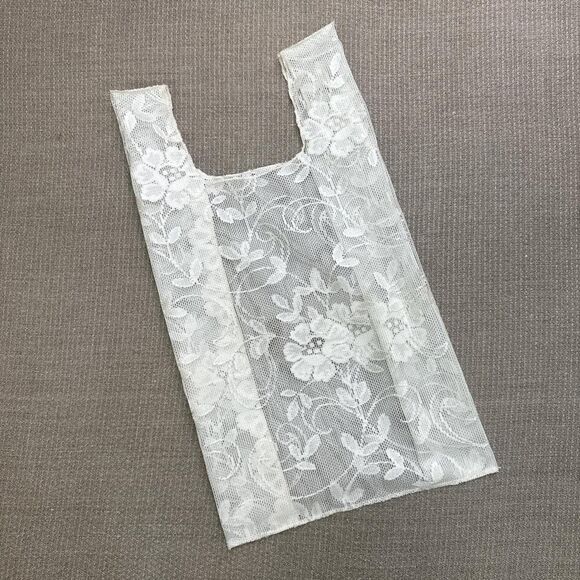 Lace shopping bag with floral design, handmade custom market tote - Picture 1 of 6